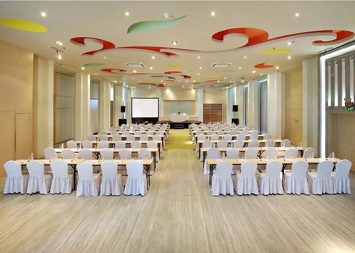 Hotel Harris & Residences Sunset Road