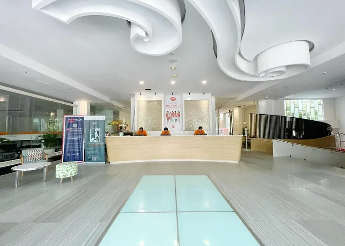 Harris Hotel&residences Sunset Road Hotel Kuta Lombok