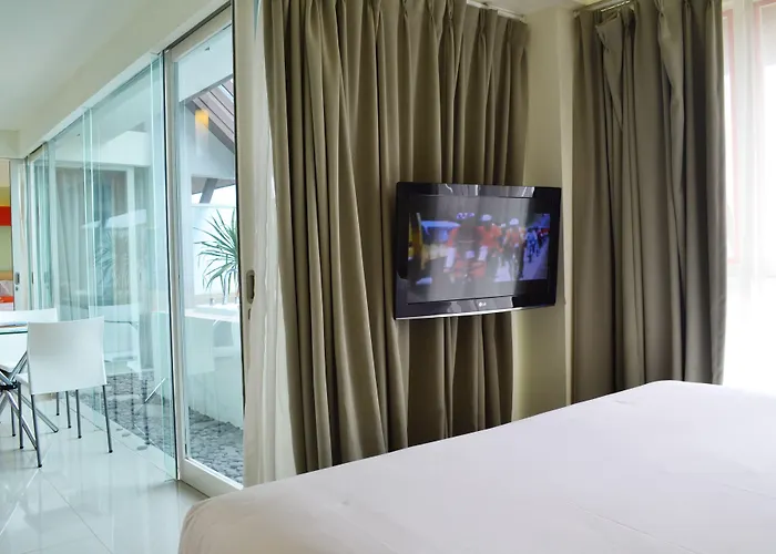Harris Hotel&residences Sunset Road 4* Kuta Lombok