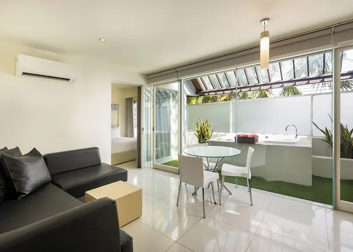 Harris & Residences Sunset Road